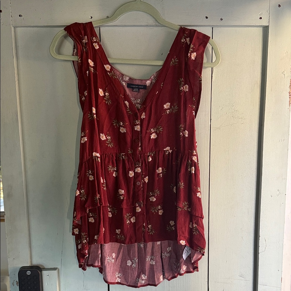 American Eagle Floral Sleeveless Top